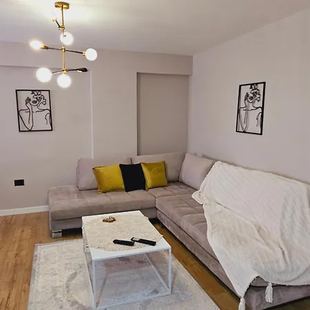 Apartment Capital Center Johani E Marini
